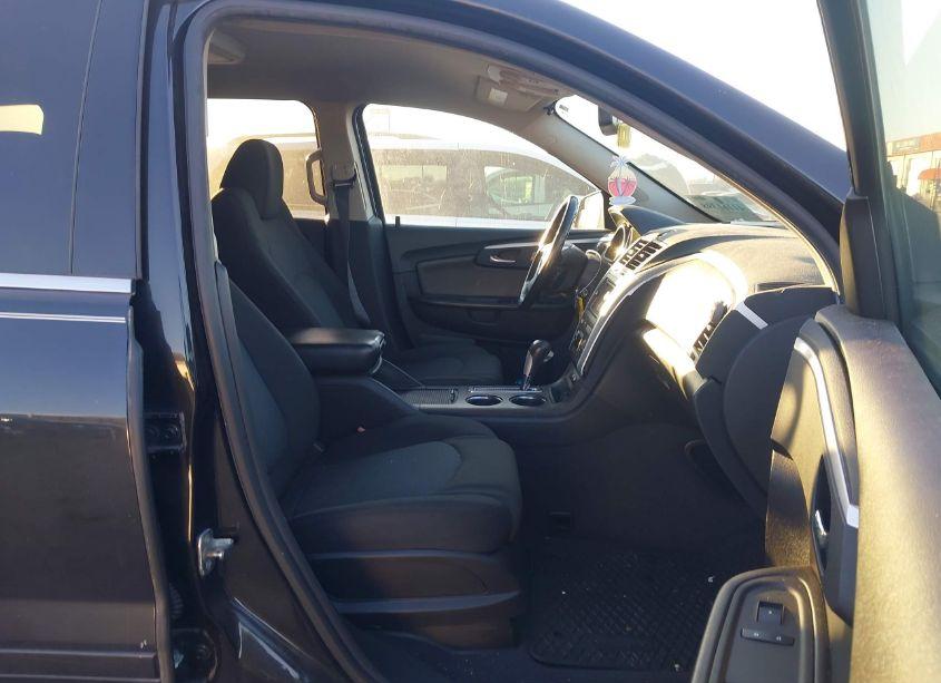 Photo 5 of 2011 Chevrolet Traverse 1LT (VIN 1GNKVGED1BJ237275)