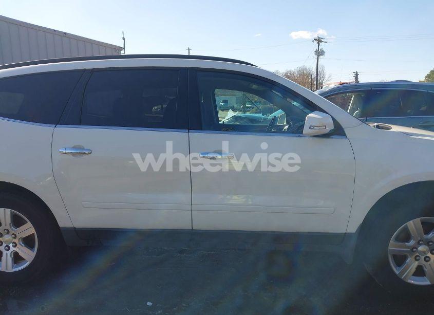 Photo 13 of 2011 Chevrolet Traverse 1LT (VIN 1GNKVGED1BJ244582)