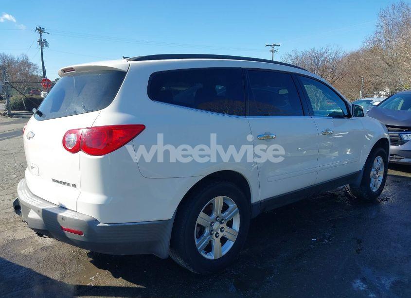 Photo 4 of 2011 Chevrolet Traverse 1LT (VIN 1GNKVGED1BJ244582)