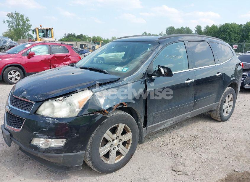 Photo 2 of 2011 Chevrolet Traverse 1LT (VIN 1GNKVGED1BJ388598)