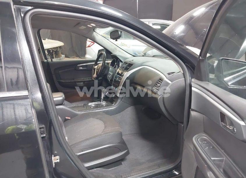 Photo 5 of 2012 Chevrolet Traverse 1LT (VIN 1GNKVGED1CJ405949)