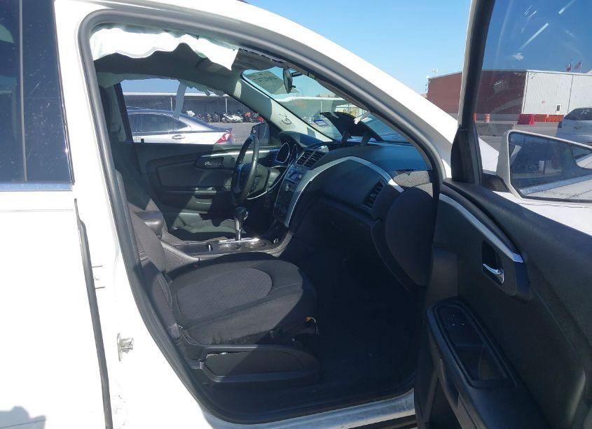 Photo 5 of 2011 Chevrolet Traverse 1LT (VIN 1GNKVGED2BJ230156)