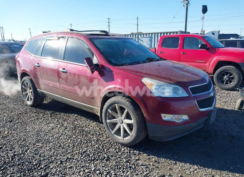 2011 Chevrolet Traverse 1LT (VIN 1GNKVGED2BJ237690) main photo