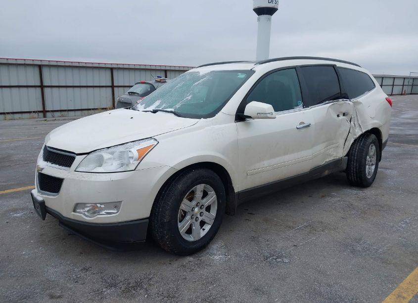 Photo 2 of 2011 Chevrolet Traverse 1LT (VIN 1GNKVGED3BJ137081)