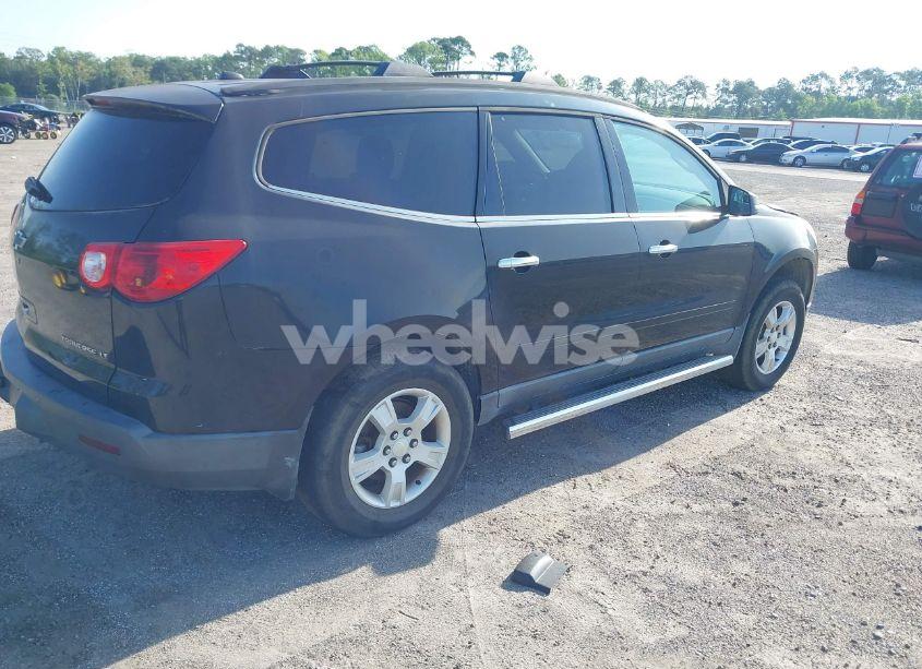 Photo 4 of 2011 Chevrolet Traverse 1LT (VIN 1GNKVGED3BJ327897)