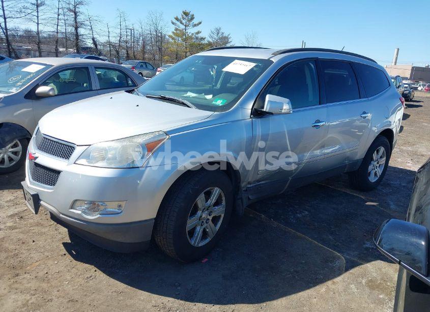 Photo 2 of 2012 Chevrolet Traverse 1LT (VIN 1GNKVGED3CJ230085)