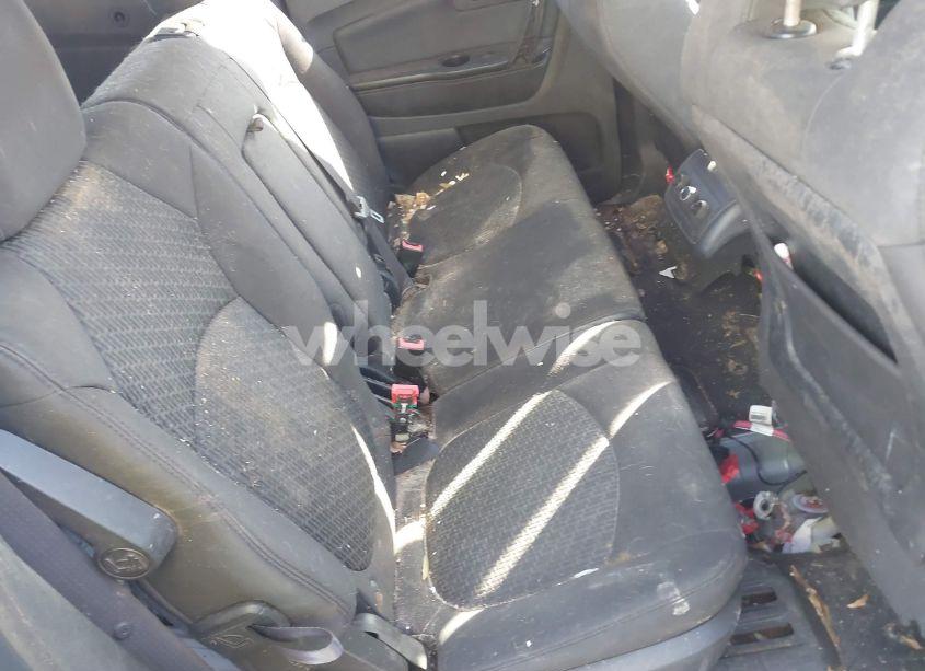 Photo 8 of 2012 Chevrolet Traverse 1LT (VIN 1GNKVGED3CJ360884)