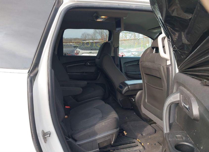 Photo 8 of 2011 Chevrolet Traverse 1LT (VIN 1GNKVGED4BJ223256)