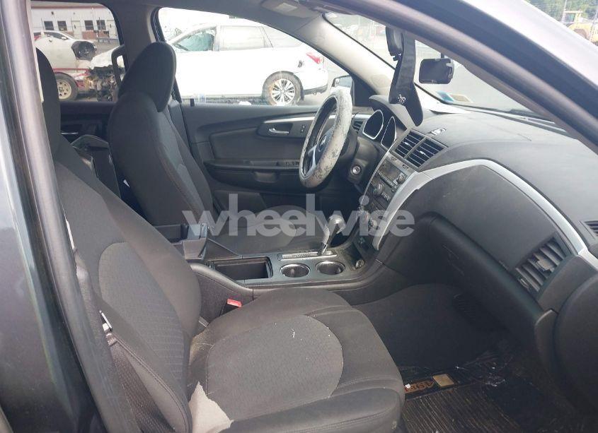 Photo 5 of 2011 Chevrolet Traverse 1LT (VIN 1GNKVGED4BJ251851)