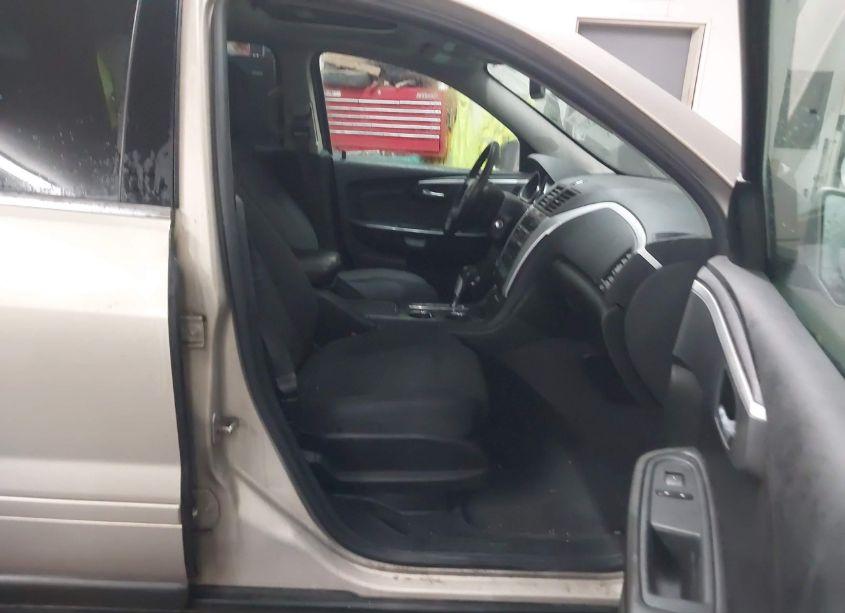 Photo 5 of 2011 Chevrolet Traverse 1LT (VIN 1GNKVGED4BJ312583)