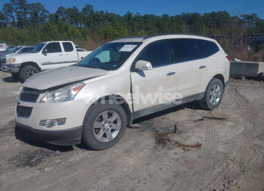 Photo 2 of 2012 Chevrolet Traverse 1LT (VIN 1GNKVGED4CJ135535)