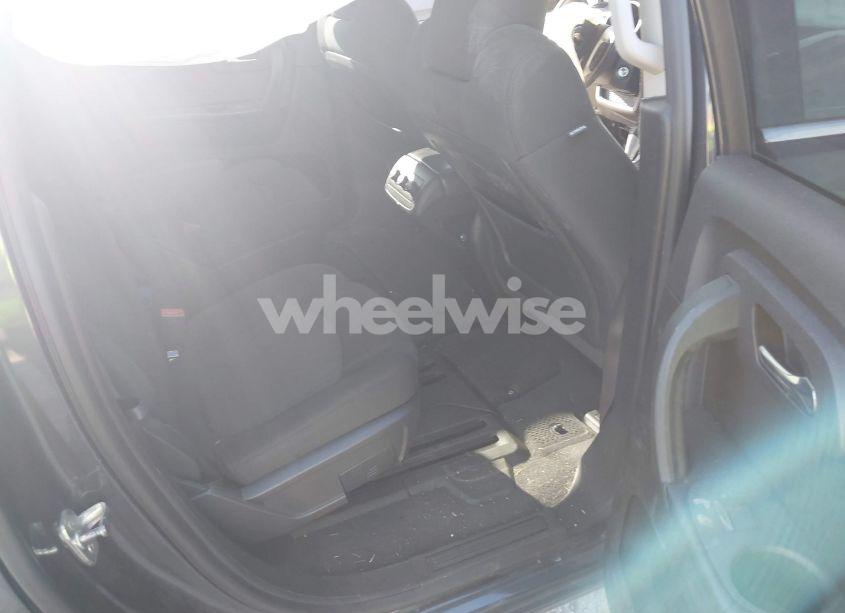 Photo 8 of 2012 Chevrolet Traverse 1LT (VIN 1GNKVGED4CJ276802)