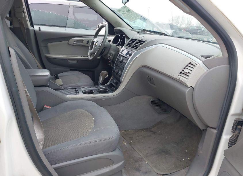 Photo 5 of 2011 Chevrolet Traverse 1LT (VIN 1GNKVGED5BJ338562)