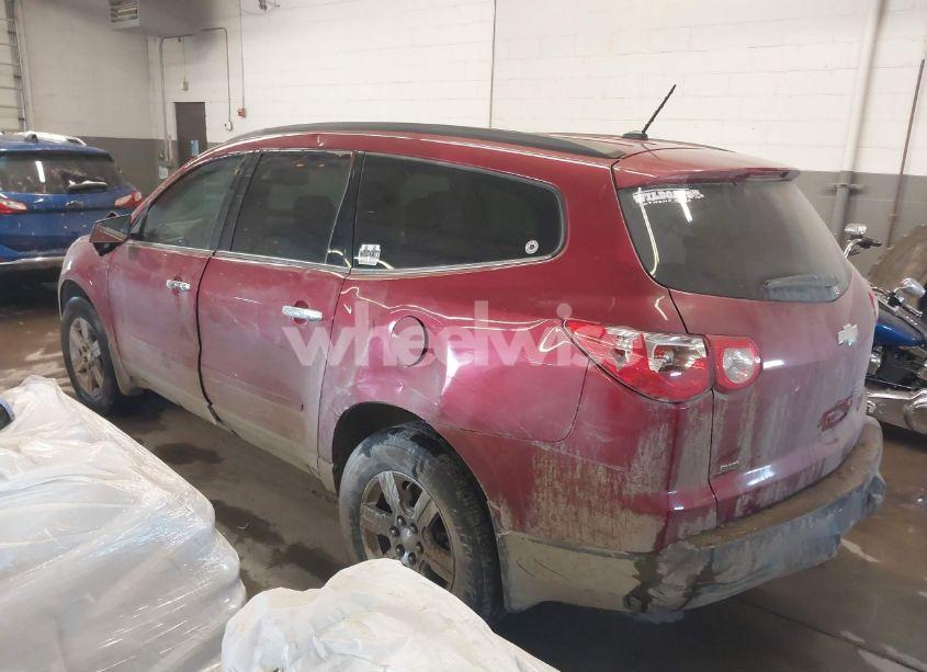 Photo 3 of 2012 Chevrolet Traverse 1LT (VIN 1GNKVGED6CJ171923)