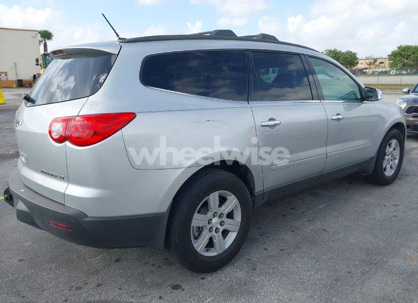 Photo 4 of 2011 Chevrolet Traverse 1LT (VIN 1GNKVGED7BJ120834)