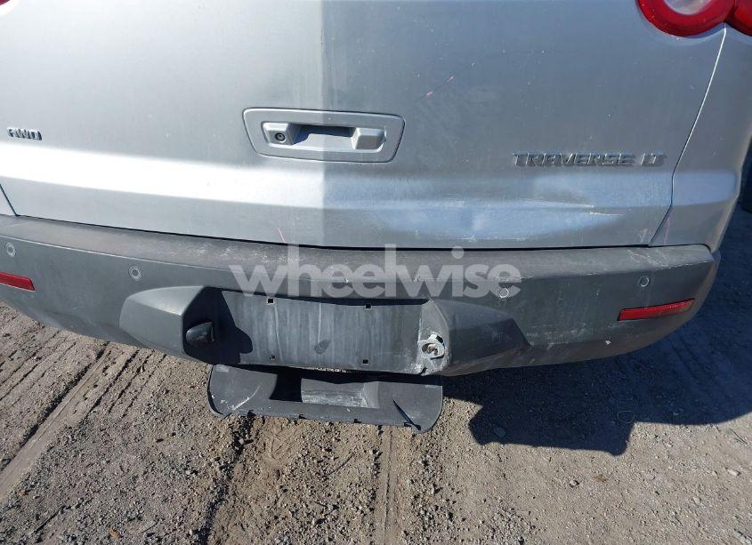 Photo 6 of 2011 Chevrolet Traverse 1LT (VIN 1GNKVGED7BJ193220)