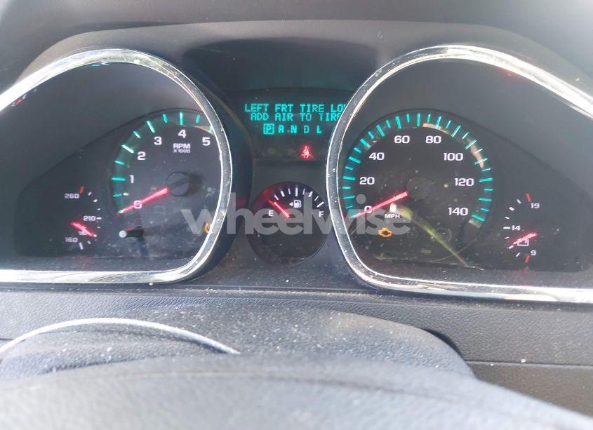 Photo 7 of 2011 Chevrolet Traverse 1LT (VIN 1GNKVGED7BJ351040)