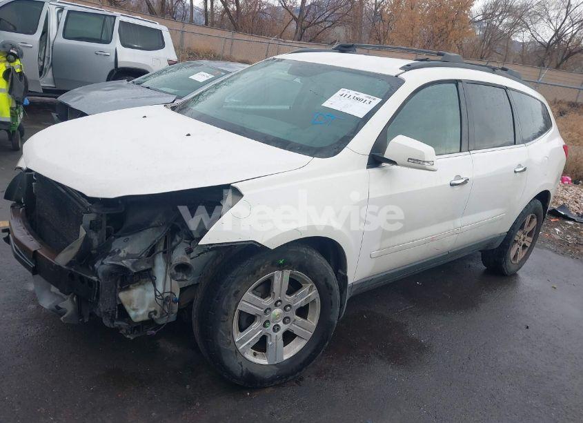 Photo 2 of 2011 Chevrolet Traverse 1LT (VIN 1GNKVGED8BJ137769)