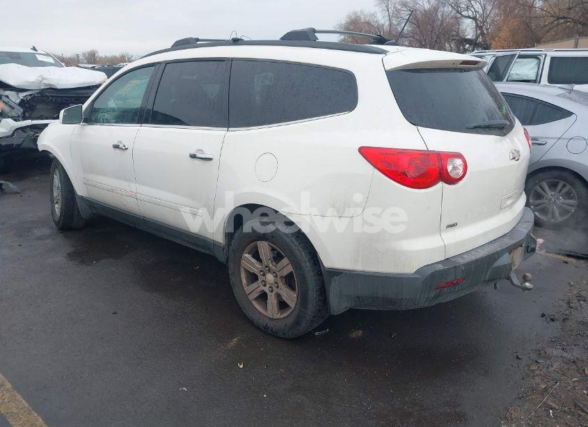 Photo 3 of 2011 Chevrolet Traverse 1LT (VIN 1GNKVGED8BJ137769)