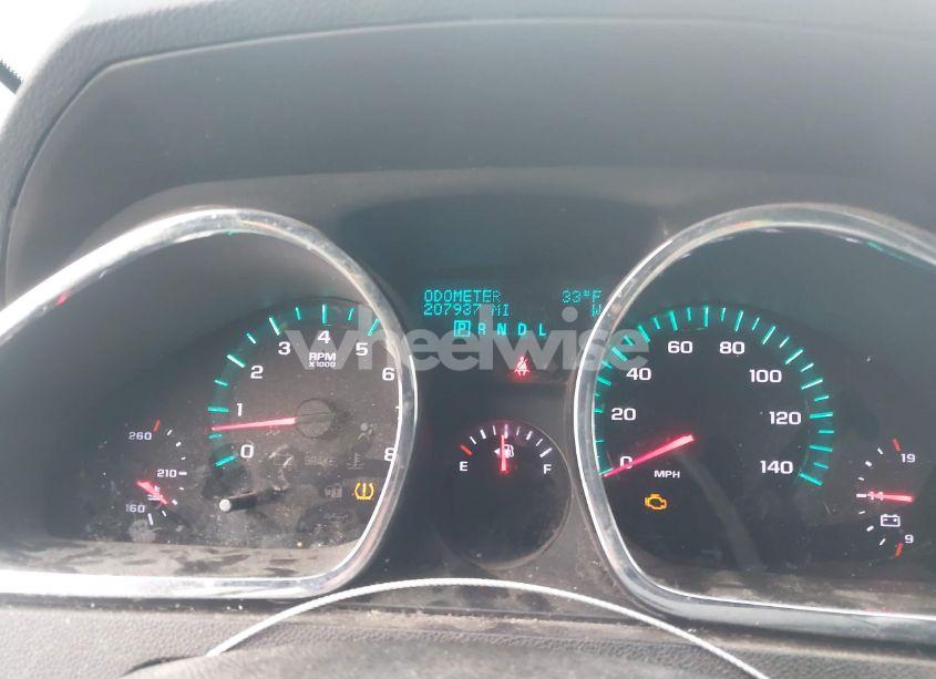 Photo 7 of 2011 Chevrolet Traverse 1LT (VIN 1GNKVGED8BJ137769)