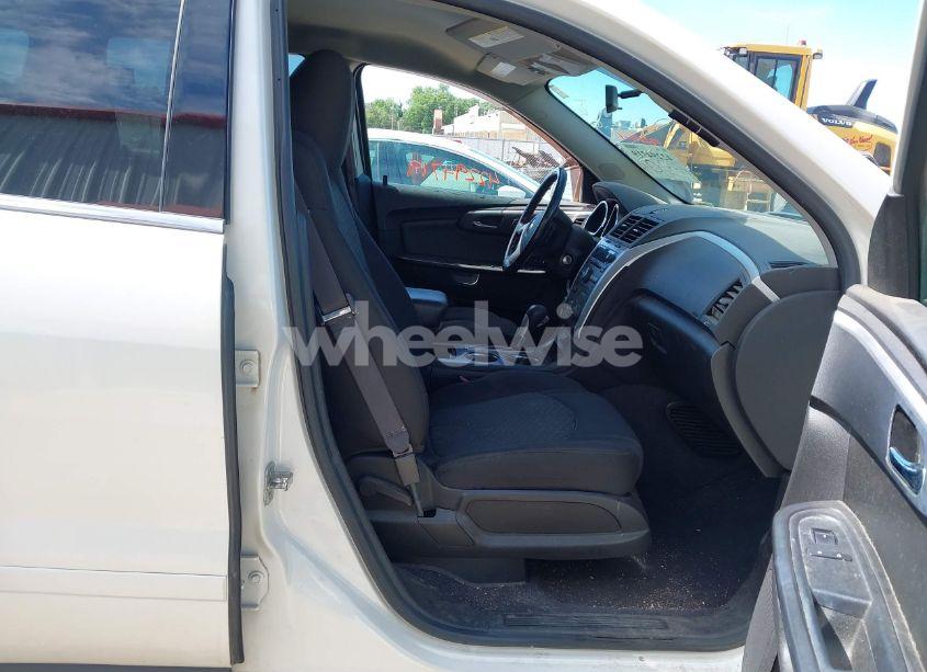 Photo 5 of 2012 Chevrolet Traverse 1LT (VIN 1GNKVGED8CJ202492)