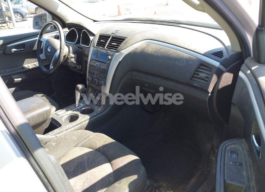 Photo 5 of 2011 Chevrolet Traverse 1LT (VIN 1GNKVGED9BJ124772)