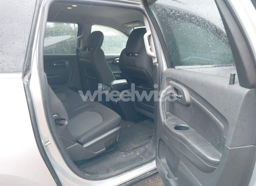 Photo 8 of 2011 Chevrolet Traverse 1LT (VIN 1GNKVGED9BJ276504)