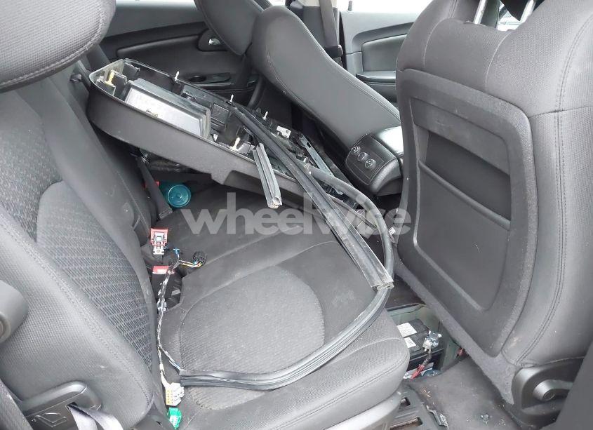 Photo 8 of 2011 Chevrolet Traverse 1LT (VIN 1GNKVGED9BJ414428)