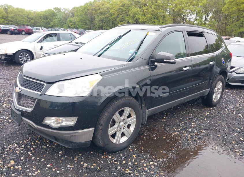 Photo 2 of 2012 Chevrolet Traverse 1LT (VIN 1GNKVGED9CJ266217)