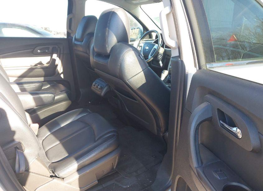 Photo 8 of 2012 Chevrolet Traverse 1LT (VIN 1GNKVGED9CJ380721)