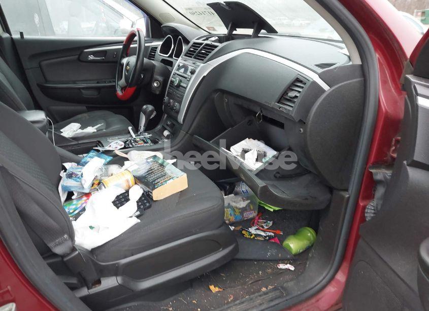 Photo 5 of 2011 Chevrolet Traverse 1LT (VIN 1GNKVGEDXBJ247965)