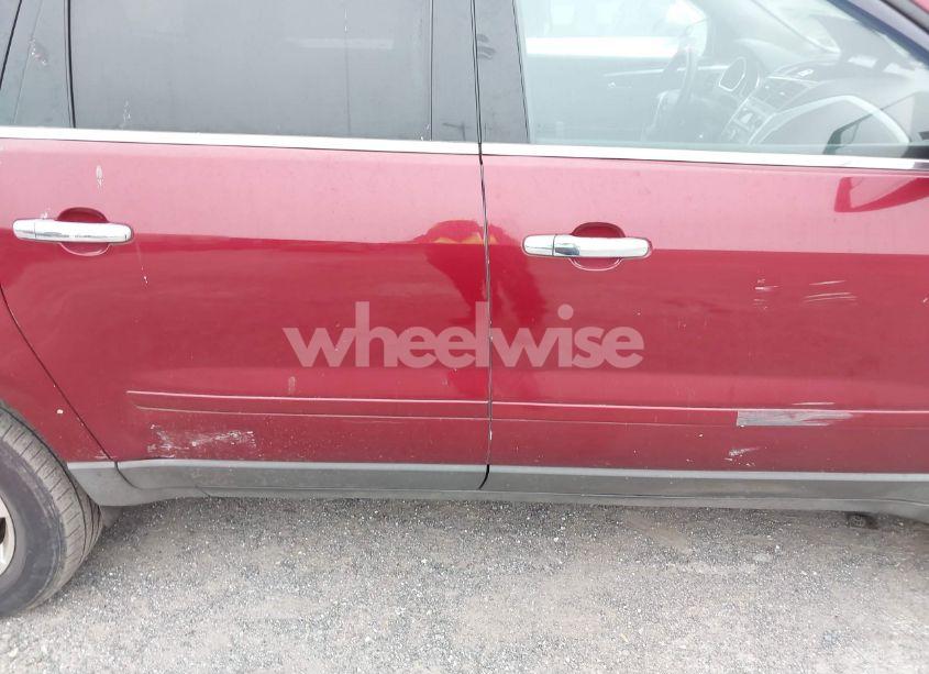 Photo 6 of 2011 Chevrolet Traverse 1LT (VIN 1GNKVGEDXBJ247965)