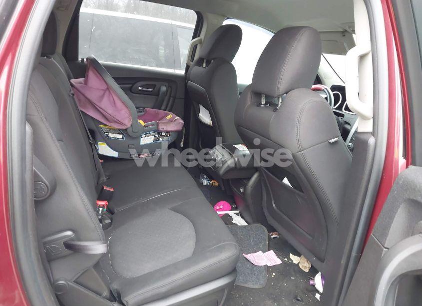 Photo 8 of 2011 Chevrolet Traverse 1LT (VIN 1GNKVGEDXBJ247965)