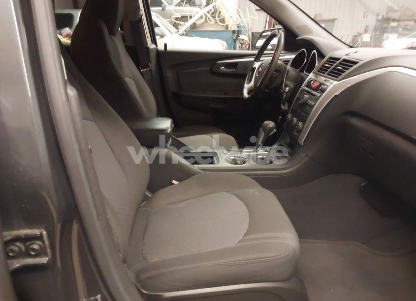 Photo 5 of 2011 Chevrolet Traverse 1LT (VIN 1GNKVGEDXBJ248498)