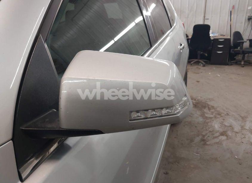 Photo 12 of 2011 Chevrolet Traverse 1LT (VIN 1GNKVGEDXBJ290086)