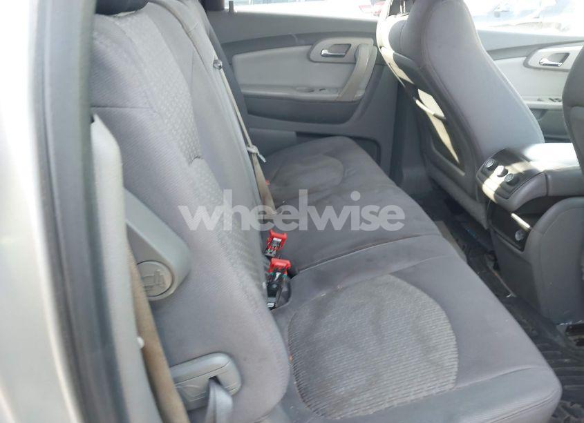 Photo 8 of 2012 Chevrolet Traverse 1LT (VIN 1GNKVGEDXCJ135412)