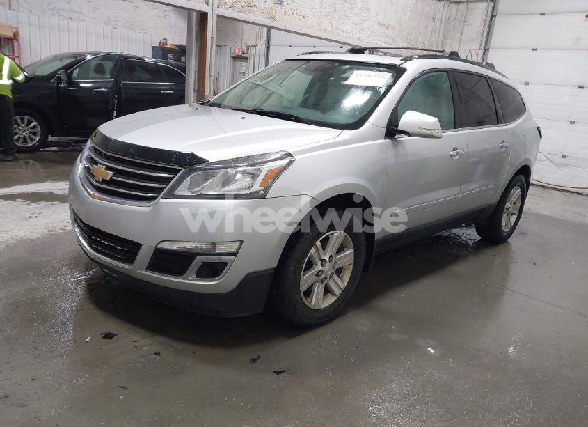 Photo 2 of 2014 Chevrolet Traverse 1LT (VIN 1GNKVGKD1EJ318303)
