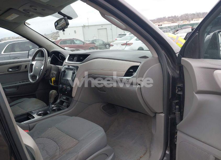 Photo 5 of 2015 Chevrolet Traverse 1LT (VIN 1GNKVGKD1FJ298538)