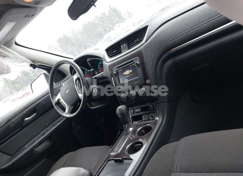 Photo 5 of 2017 Chevrolet Traverse 1LT (VIN 1GNKVGKD1HJ153129)