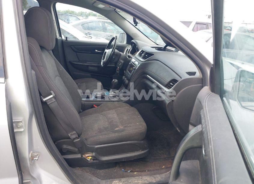 Photo 5 of 2017 Chevrolet Traverse 1LT (VIN 1GNKVGKD1HJ245857)