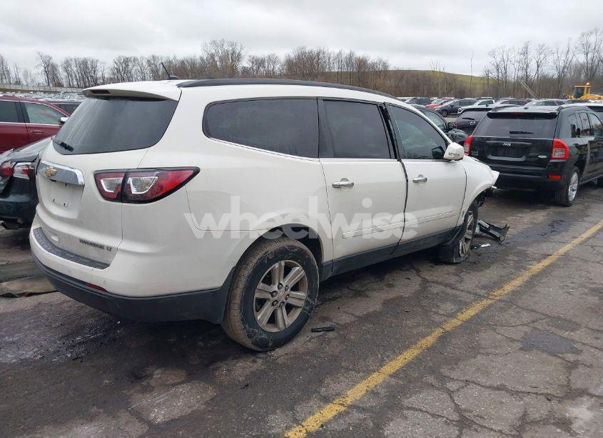 Photo 4 of 2013 Chevrolet Traverse 1LT (VIN 1GNKVGKD2DJ195593)