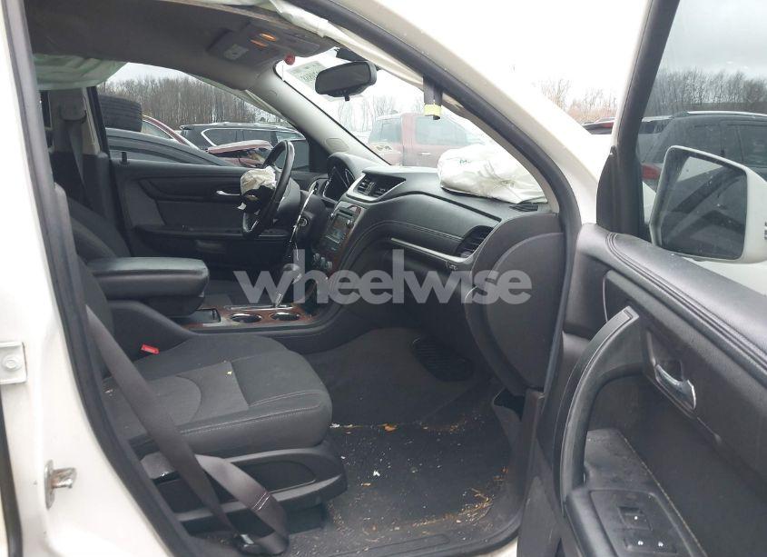 Photo 5 of 2013 Chevrolet Traverse 1LT (VIN 1GNKVGKD2DJ195593)