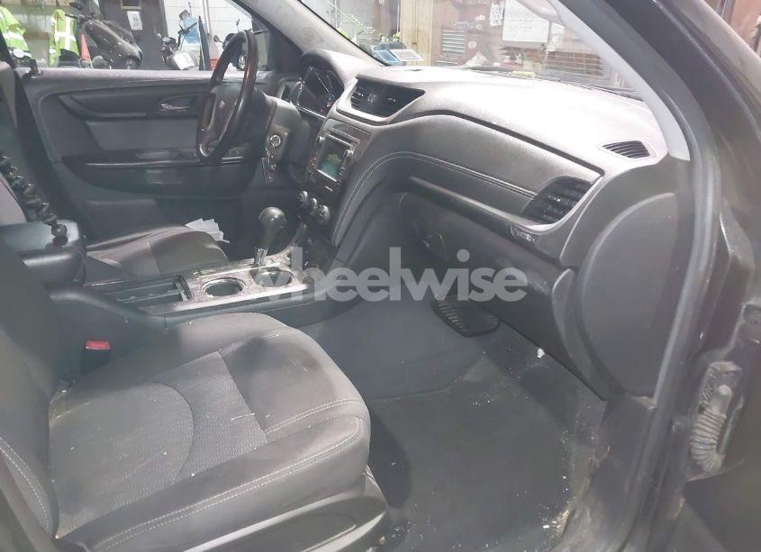 Photo 5 of 2016 Chevrolet Traverse 1LT (VIN 1GNKVGKD2GJ200991)