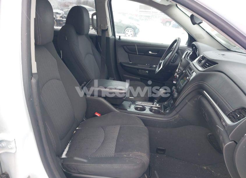 Photo 5 of 2016 Chevrolet Traverse 1LT (VIN 1GNKVGKD3GJ161103)