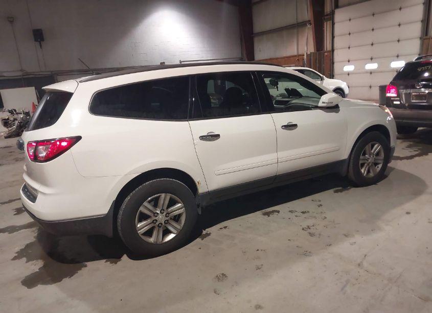 Photo 4 of 2013 Chevrolet Traverse 1LT (VIN 1GNKVGKD4DJ186880)