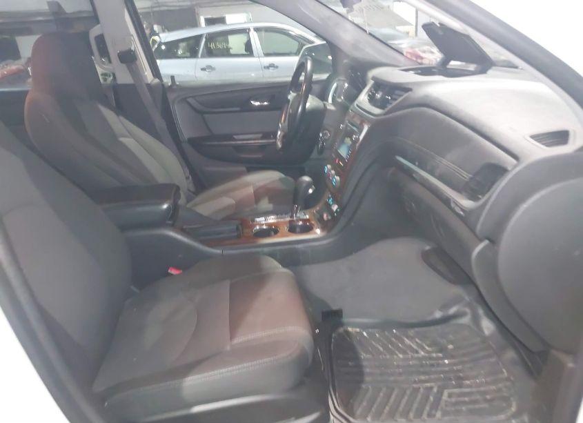 Photo 5 of 2013 Chevrolet Traverse 1LT (VIN 1GNKVGKD4DJ186880)