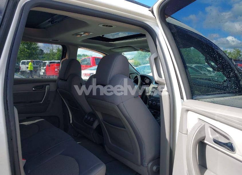 Photo 8 of 2013 Chevrolet Traverse 1LT (VIN 1GNKVGKD4DJ264915)