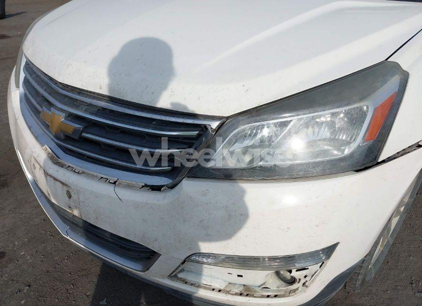Photo 6 of 2015 Chevrolet Traverse 1LT (VIN 1GNKVGKD4FJ226121)
