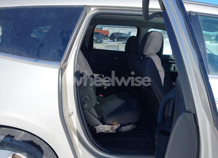 Photo 8 of 2016 Chevrolet Traverse 1LT (VIN 1GNKVGKD4GJ257497)