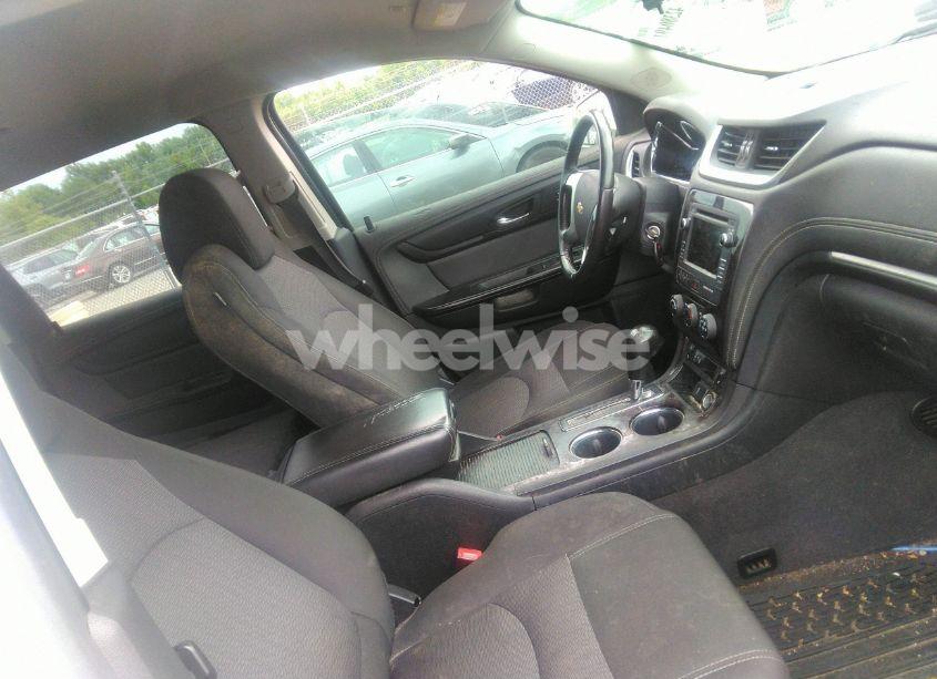 Photo 5 of 2017 Chevrolet Traverse 1LT (VIN 1GNKVGKD4HJ167445)